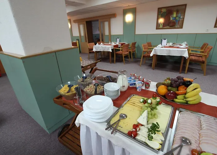 Kamu Garni Hotel 3*