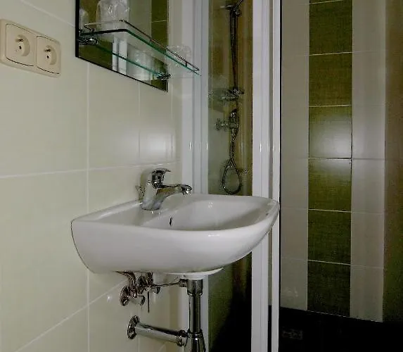 Kamu Garni Hotel